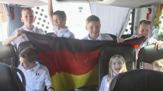 go to EM-Fieber: Mark Forster coacht 'Die kleine Mannschaft'