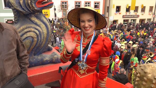go to Ein Hauch von China: Fasching in Bayern